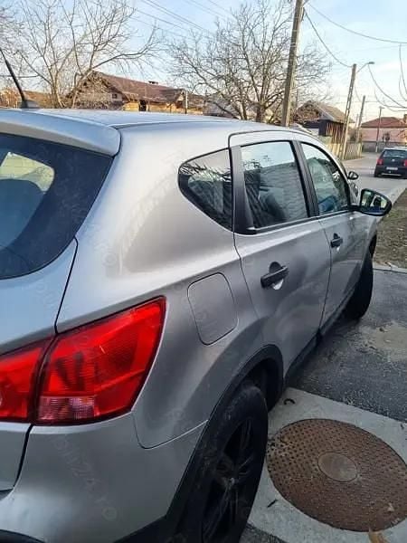 Utilizat 2010 Nissan Qashqai SUV | 4.500 EUR (Preț bun) - Imagine 1/4