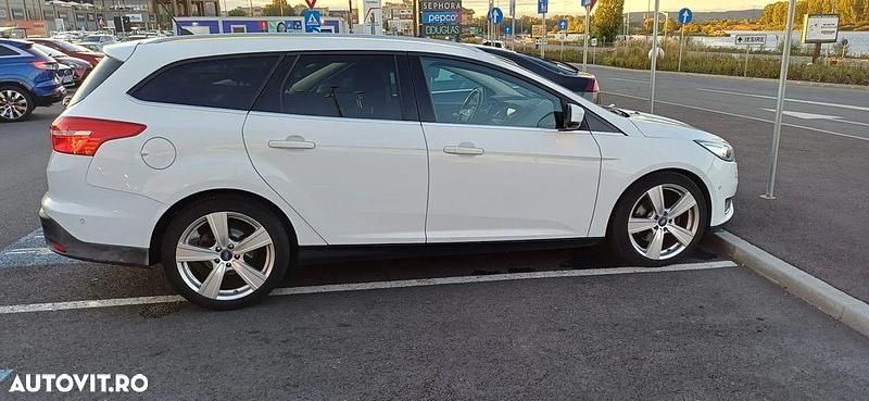 Second-hand Ford Focus Titanium 150 CP (110 kW) 2018 Culoarealb Break