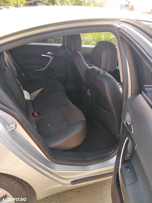 Second-hand Opel Insignia 160 CP (117 kW) 2010 Culoaregri Coupe