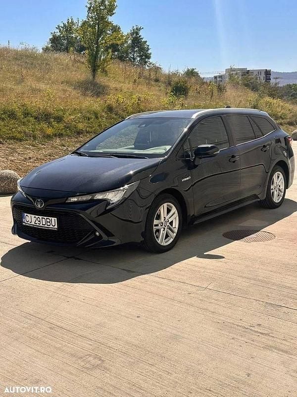 Culoarenegru Utilizat 2021 Toyota Corolla Business Edition Break | 17.400 EUR (Preț bun) - Imagine 1/4