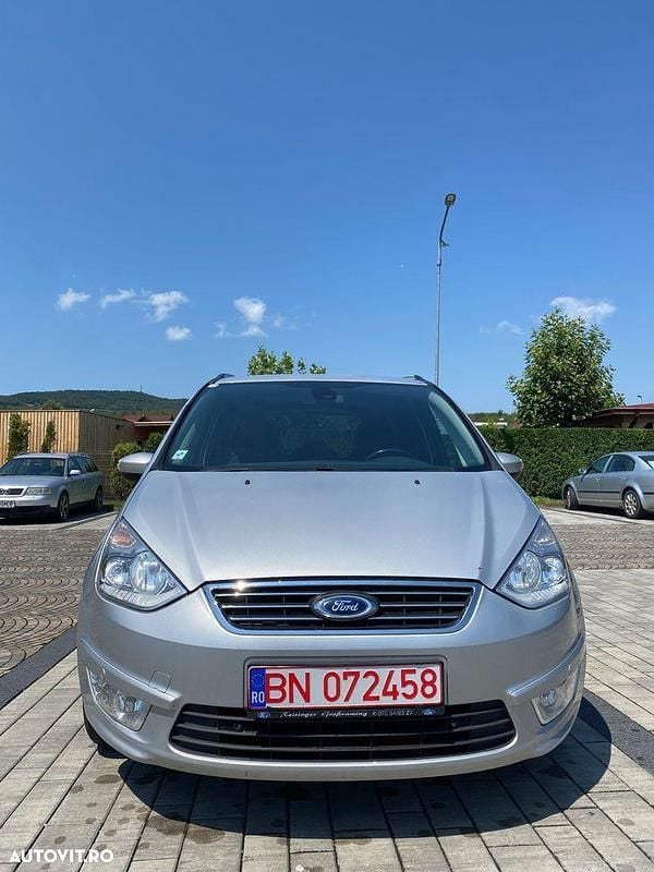 Culoareargint Utilizat 2013 Ford Galaxy Monovolum | 4.399 EUR (Super Preț) - Imagine 1/4