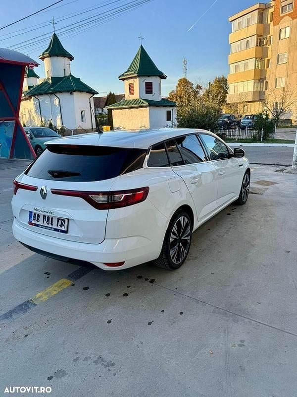 Culoarealb Utilizat 2019 Renault Mégane GrandTour Experience Break | 8.200 EUR (Preț bun) - Imagine 1/4