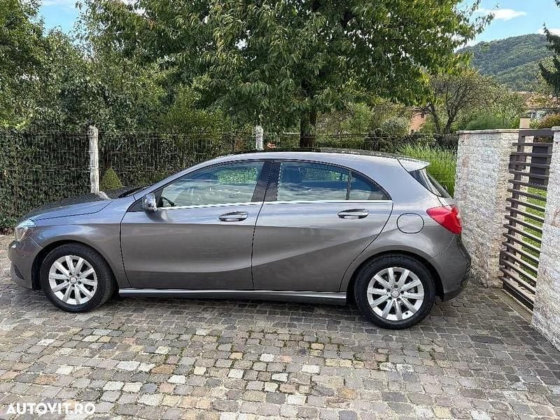 Culoaregri Utilizat 2015 Mercedes A180 Hatchback | 13.980 EUR (Preț bun) - Imagine 1/4