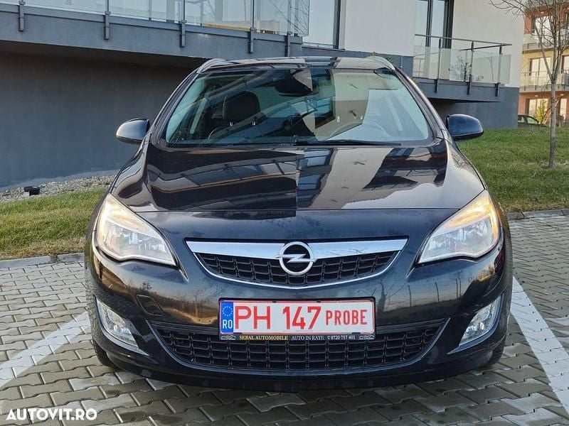 Second-hand Opel Astra Cosmo 100 CP (73 kW) 2012 Culoarenegru Break