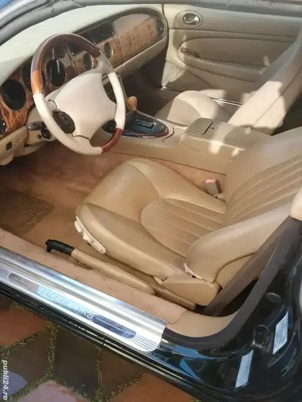 Second-hand Jaguar XK8 276 CP (202 kW) 1997