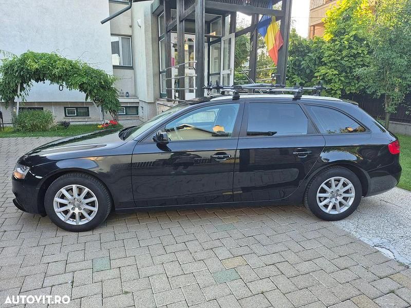 Culoarenegru Utilizat 2013 Audi A4 Ambition Break | 7.800 EUR (Preț OK) - Imagine 1/4