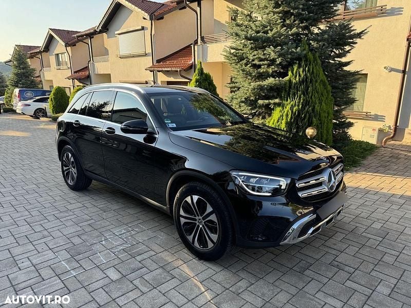 Culoarenegru Utilizat 2022 Mercedes GLC220 Exclusive SUV | 37.500 EUR (Preț OK) - Imagine 1/4