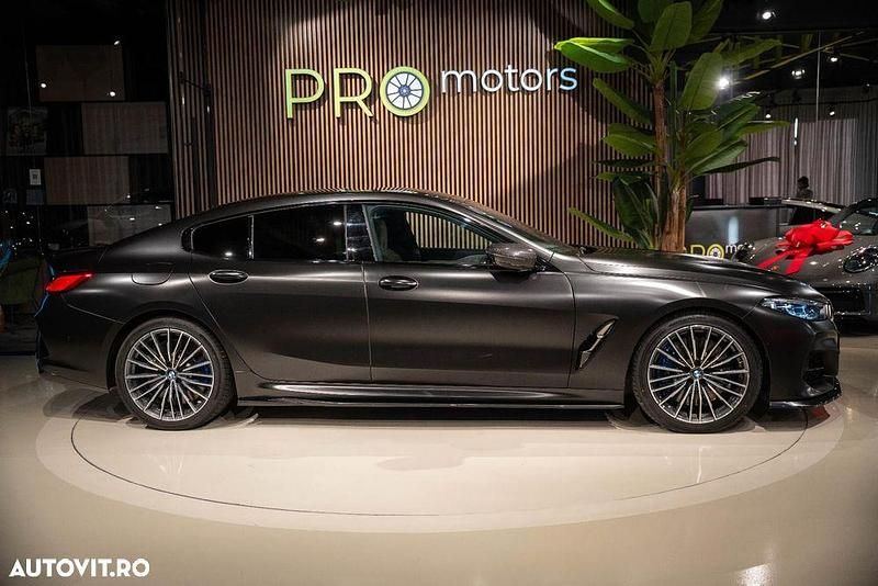 Second-hand BMW M8 Shadowline 530 CP (389 kW) 2022 Culoarenegru Berlinǎ