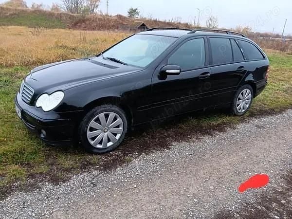 Utilizat 2007 Mercedes 220 Break | 4.000 EUR - Imagine 1/4
