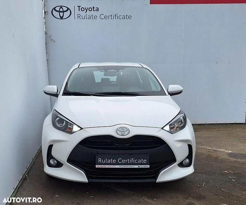 Nouă Toyota Yaris Hybrid 92 CP (67 kW) 2025 Culoarealb