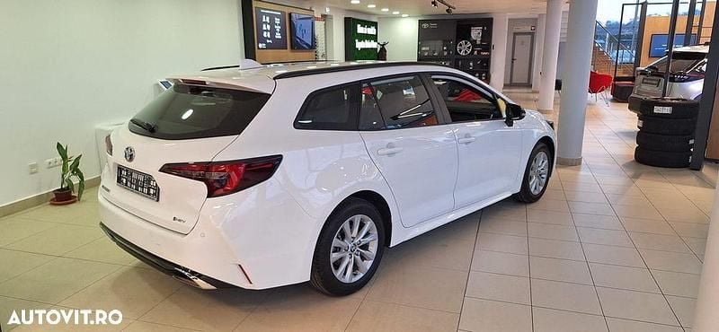 Nouă Toyota Corolla Business Edition 140 CP (102 kW) 2025 Culoarealb Break