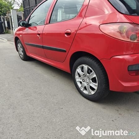 Second-hand Peugeot 206+ 60 CP (44 kW) 2012 Hatchback