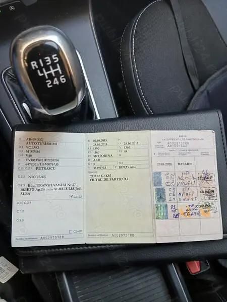 Second-hand Volvo V40 113 CP (83 kW) 2015 Alb Berlinǎ