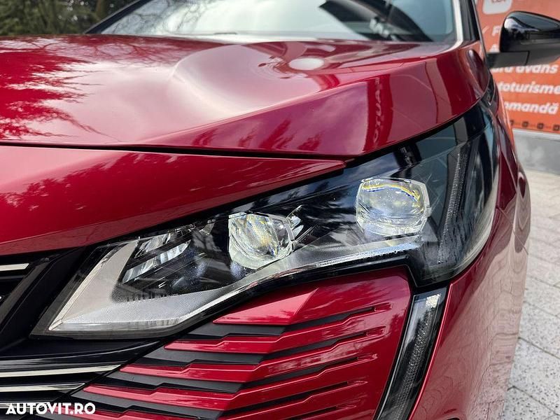 Second-hand Peugeot 3008 GT 225 CP (165 kW) 2022 Culoarerosu SUV