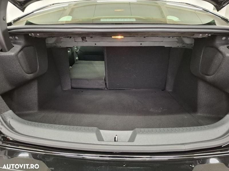 Second-hand Renault Mégane IV Equilibre 140 CP (102 kW) 2023 Culoarenegru Berlinǎ