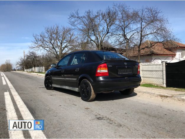 Negru Utilizat 1999 Opel Astra Hatchback | 1.149 EUR (Preț OK) - Imagine 1/4