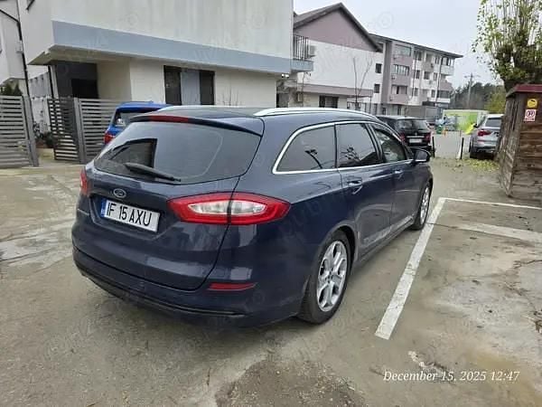 Second-hand Ford Mondeo 150 CP (110 kW) 2016 Albastru Hatchback