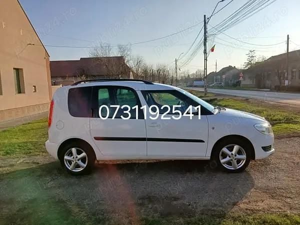 Alb Utilizat 2011 Skoda Roomster Monovolum | 2.950 EUR - Imagine 1/4