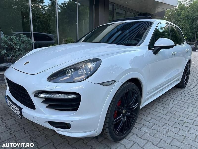 Alb Utilizat 2013 Porsche Cayenne SUV | 26.000 EUR - Imagine 1/4