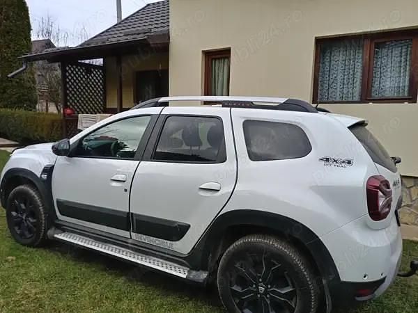 Alb Utilizat 2022 Dacia Duster SUV | 18.700 EUR (Scump) - Imagine 1/4