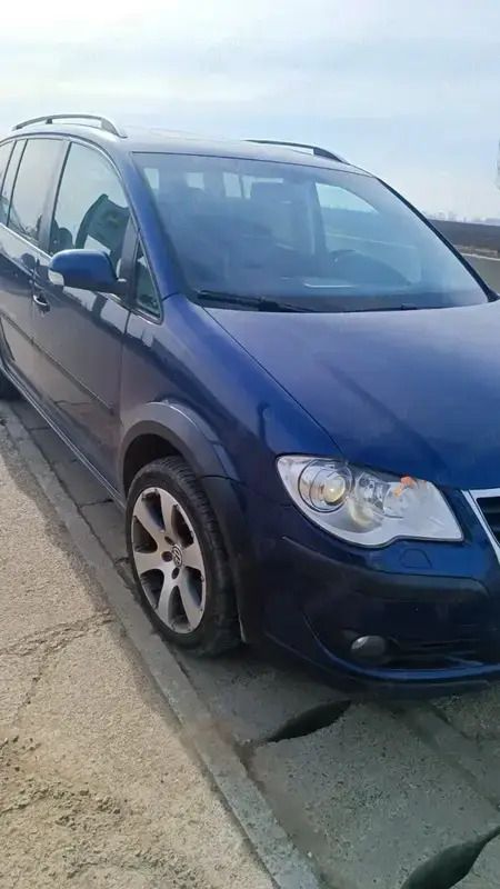 Utilizat 2007 VW Touran Cross Monovolum | 4.501 EUR - Imagine 1/3