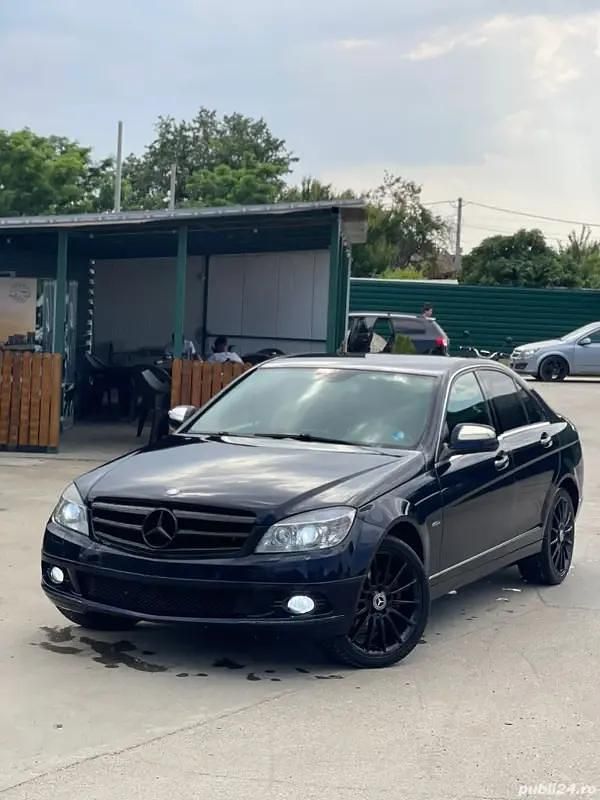 Second-hand Mercedes C220 170 CP (125 kW) 2008 Berlinǎ