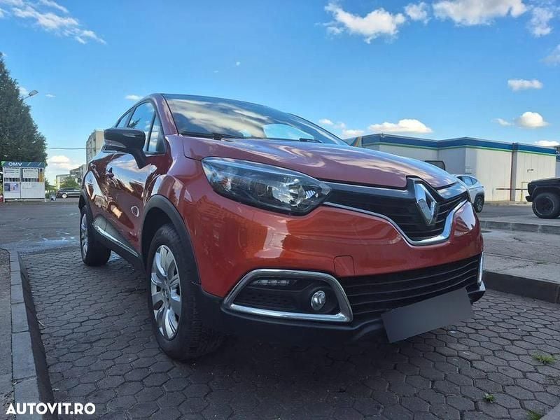 Portocaliu Utilizat 2017 Renault Captur Authentique SUV | 9.800 EUR (Preț bun) - Imagine 1/4