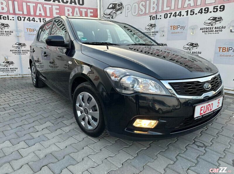 Negru Utilizat 2010 Kia Ceed Attract Hatchback | 5.950 EUR (Preț OK) - Imagine 1/4