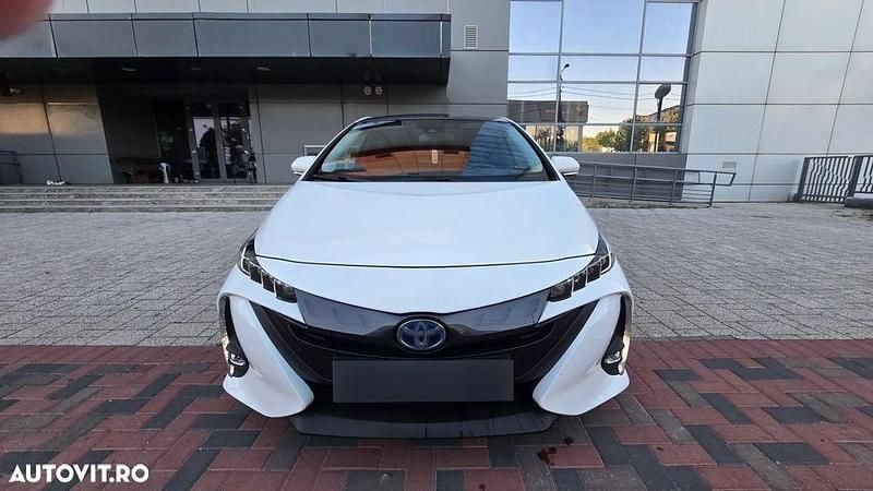 Culoarealb Utilizat 2017 Toyota Prius Prime Hatchback | 15.990 EUR - Imagine 1/4