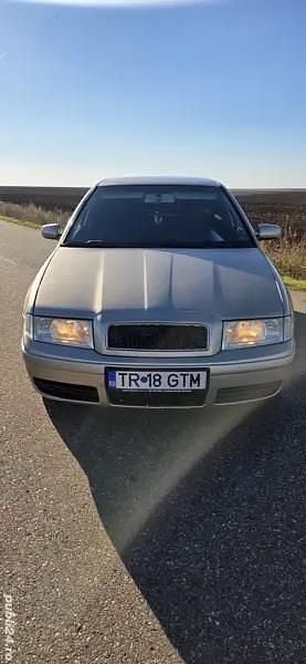 Utilizat 2005 Skoda Octavia Hatchback | 2.200 EUR (Preț OK) - Imagine 1/4