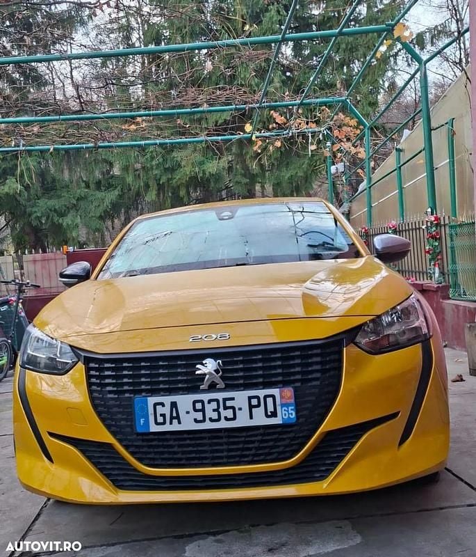 Culoareportocaliu Utilizat 2021 Peugeot 208 Active Hatchback | 9.999 EUR (Preț OK) - Imagine 1/4