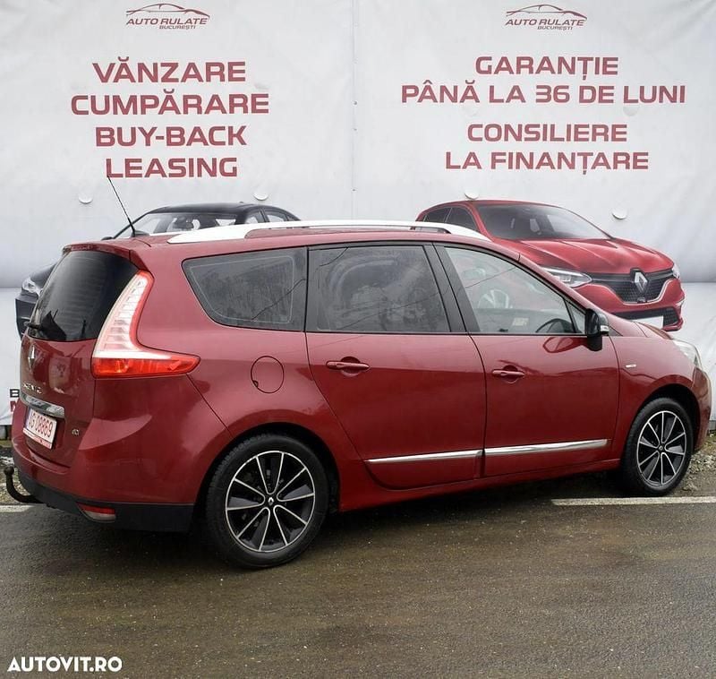 Second-hand Renault Scénic III 110 CP (80 kW) 2013 Culoarerosu Monovolum
