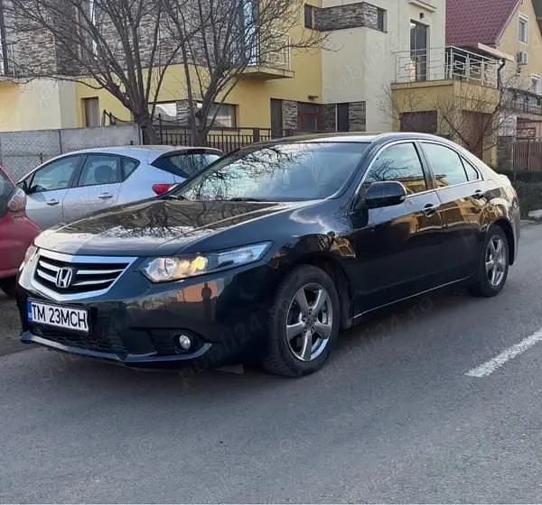 Second-hand Honda Accord 156 CP (114 kW) 2012 Berlinǎ