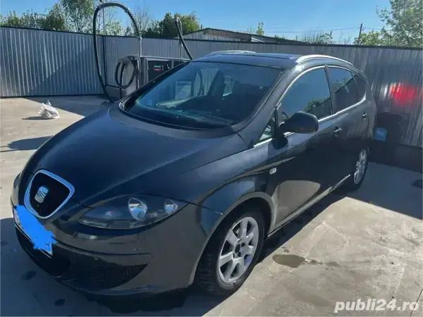 Negru Utilizat 2011 Seat Altea XL Monovolum | 4.500 EUR - Imagine 1/4