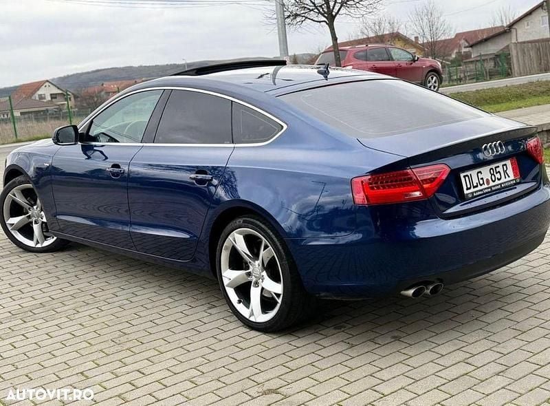 Second-hand Audi A5 S-Line 177 CP (130 kW) 2012 Culoarealbastru Coupe