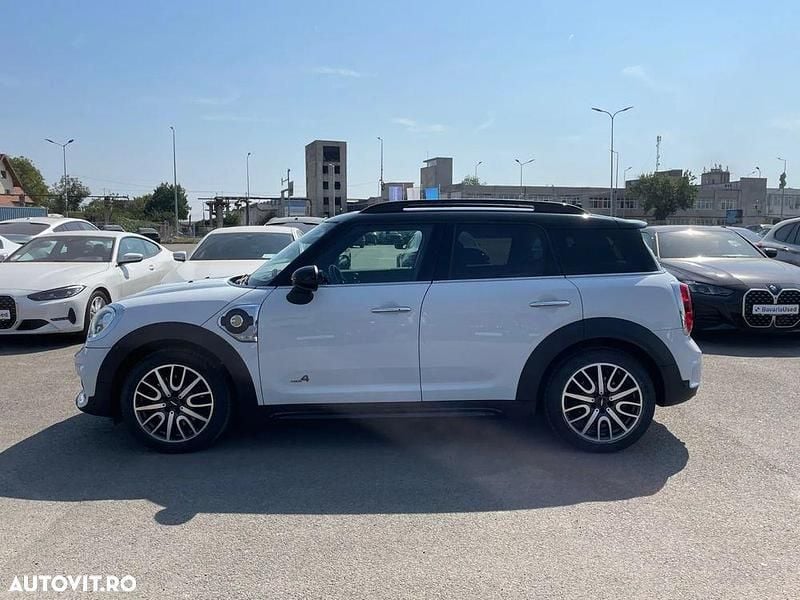 Second-hand Mini Countryman 224 CP (164 kW) 2018 Culoarealb SUV