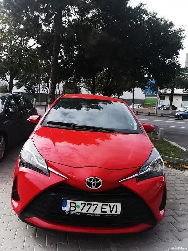Rosu Second-hand 2019 Toyota Yaris Berlinǎ | 11.500 EUR (Preț OK) - Imagine 1/4