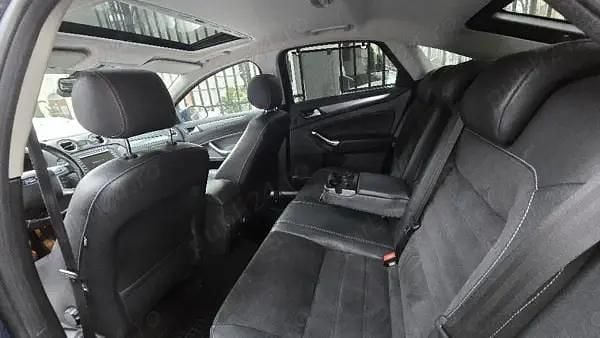 Second-hand Ford Mondeo 115 CP (84 kW) 2014 Albastru Hatchback