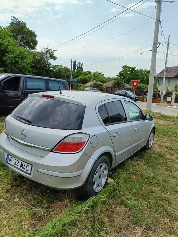 Argintiu Utilizat 2005 Opel Astra Hatchback | 1.500 EUR (Preț OK) - Imagine 1/4