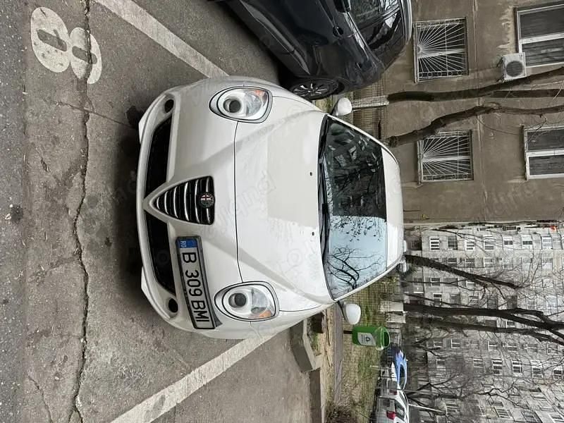 Alb Utilizat 2012 Alfa Romeo MiTo Hatchback | 5.000 EUR - Imagine 1/4