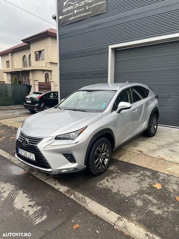 Culoaregri Utilizat 2019 Lexus NX300h Business Edition SUV | 25.990 EUR (Super Preț) - Imagine 1/4
