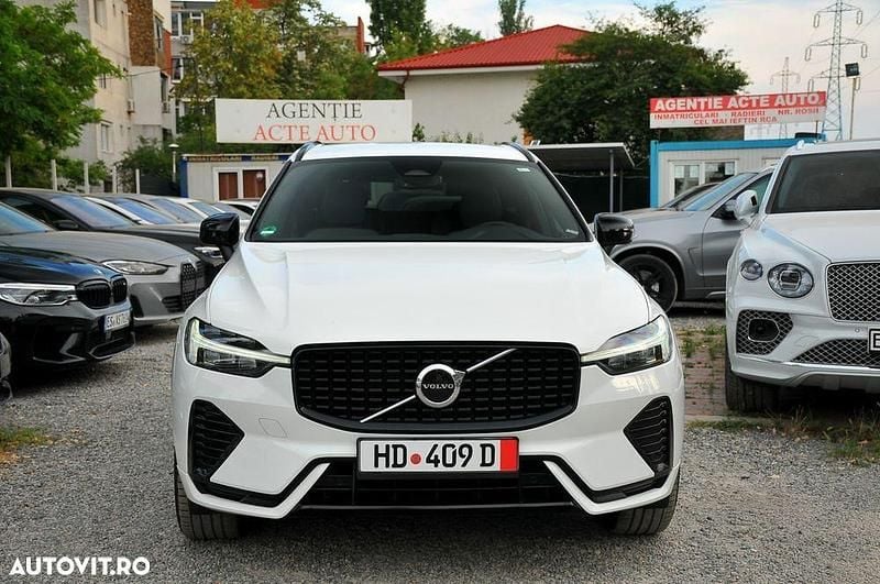 Culoarealb Utilizat 2022 Volvo XC60 R-Design SUV | 26.800 EUR (Super Preț) - Imagine 1/4