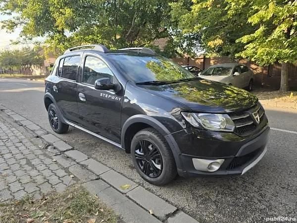 Utilizat 2014 Dacia Sandero Stepway Hatchback | 4.590 EUR (Preț OK) - Imagine 1/4