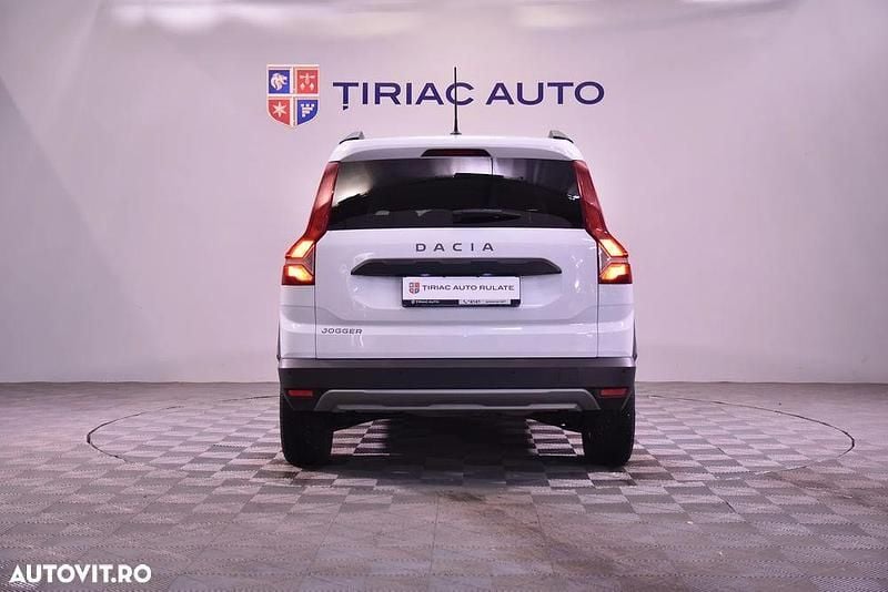 Second-hand Dacia Jogger 110 CP (80 kW) 2022 Culoarealb Monovolum