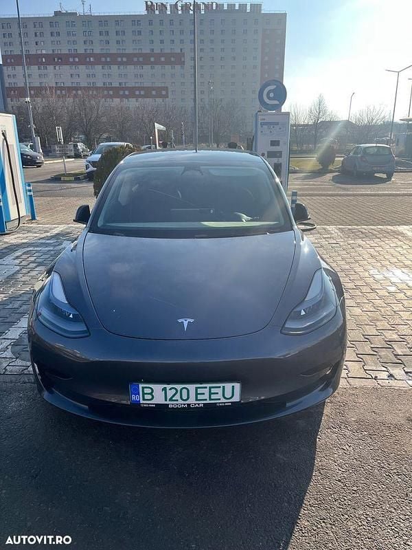 Second-hand Tesla Model 3 208 kW (283 CP) 2023 Culoaregri Berlinǎ