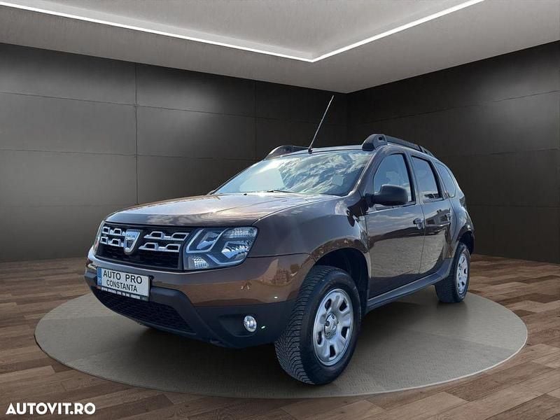 Culoaremaro Utilizat 2015 Dacia Duster Lauréate SUV | 8.250 EUR (Puțin scump) - Imagine 1/4
