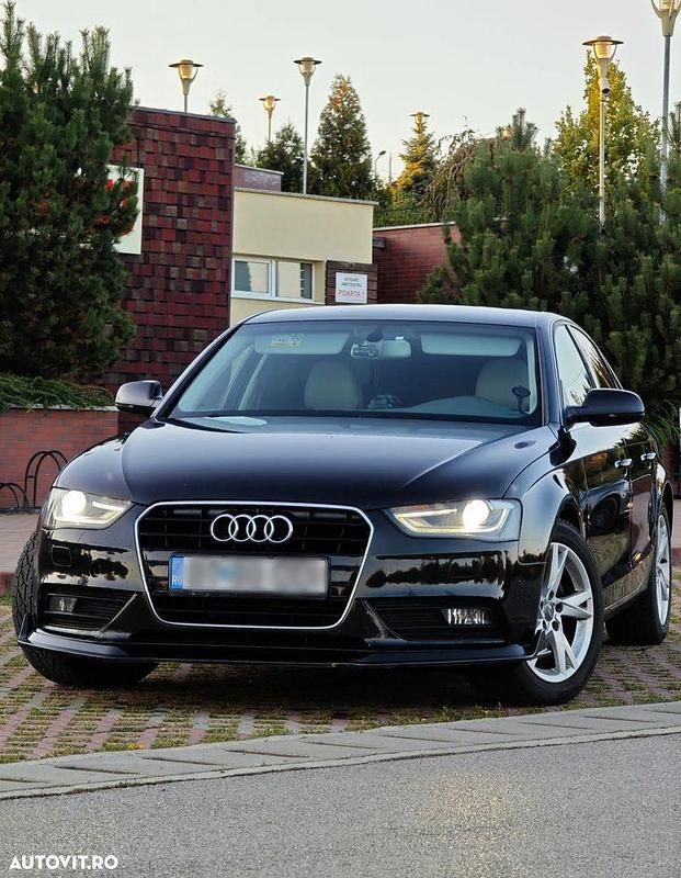 Second-hand Audi A4 150 CP (110 kW) 2015 Culoarenegru Berlinǎ