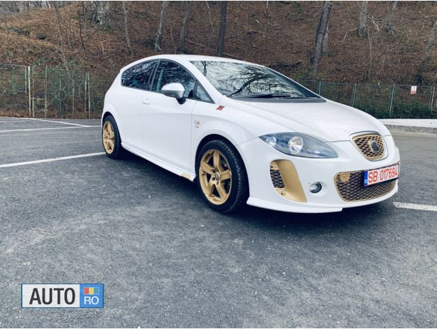 Alb Utilizat 2010 Seat Leon Berlinǎ | 5.499 EUR (Scump) - Imagine 1/4