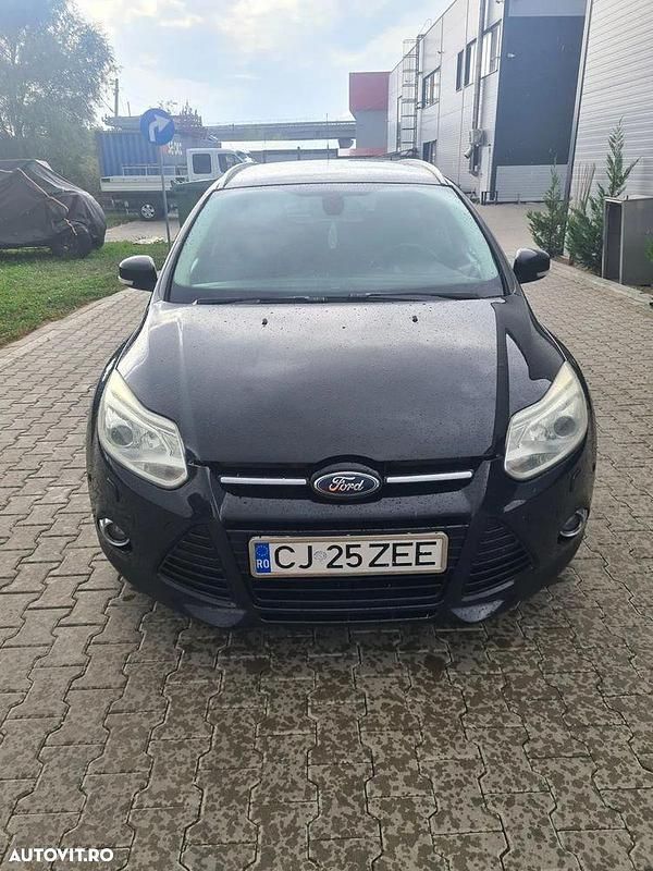 Negru Utilizat 2012 Ford Focus Titanium Break | 4.500 EUR (Preț bun) - Imagine 1/4