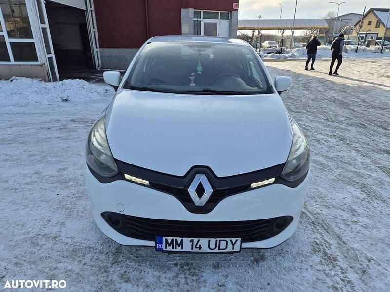 Culoarealb Second-hand 2016 Renault Clio IV Basis Hatchback | 5.400 EUR (Preț bun) - Imagine 1/4